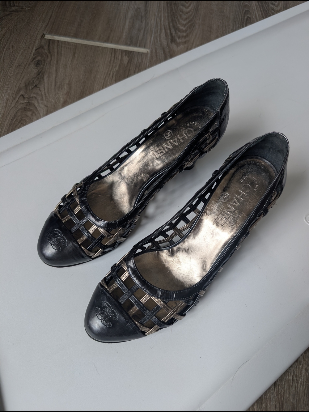 CHANEL Black and Gold Woven Leather Pumps